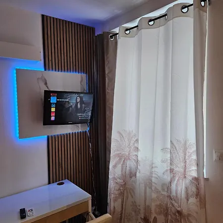 Bed & Breakfast Confort - Salle De Bain - 5 Mins Gare Annemasse